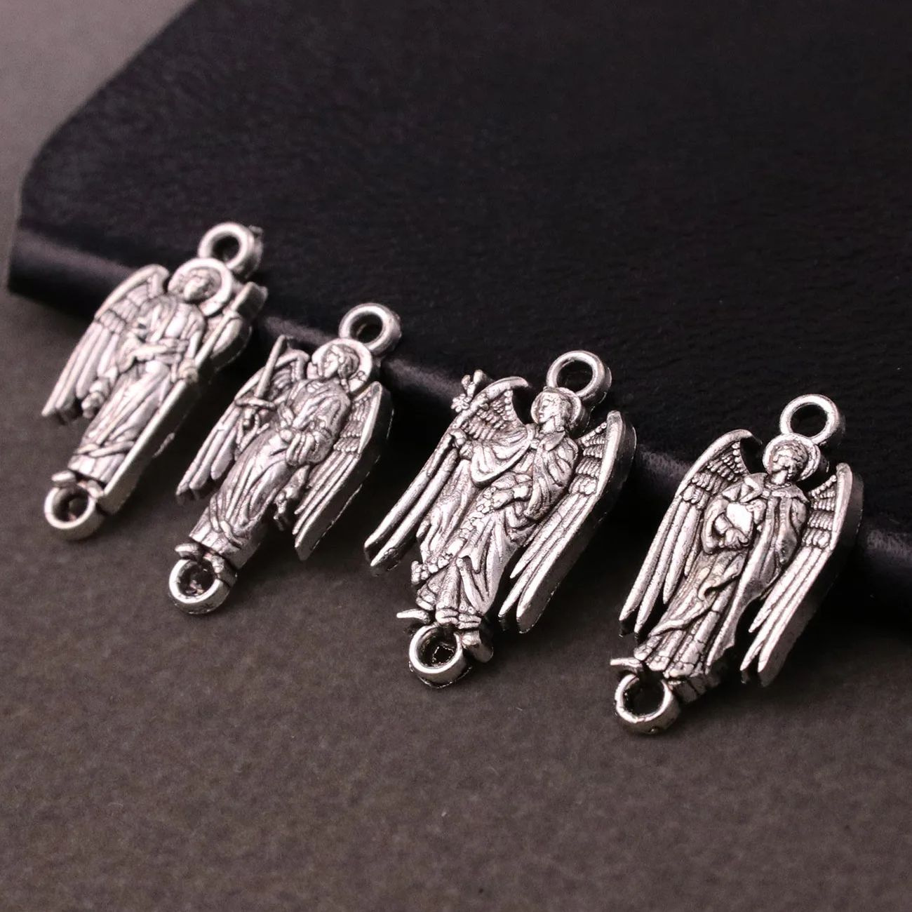 4 шт. медаль архангела христиа – обзор и цена Jewelry Making Michaels